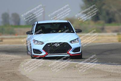 media/Sep-20-2025-Extreme Speed (Sat) [[1fcc23683c]]/Blue (Low Intermediate)/Session 1 (Sunset)/